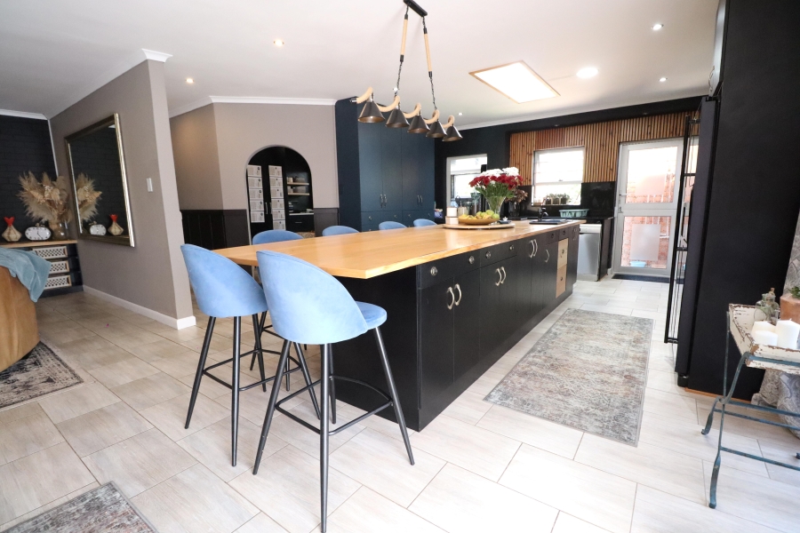 4 Bedroom Property for Sale in Sherwood Eastern Cape